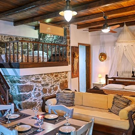 "Pefkopetro" Traditional House Keramotí Buitenkant foto