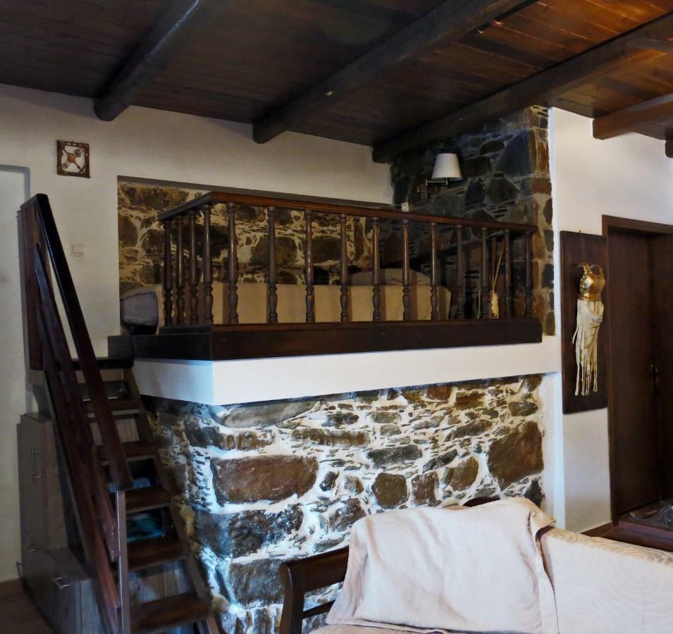 "Pefkopetro" Traditional House Keramotí Buitenkant foto